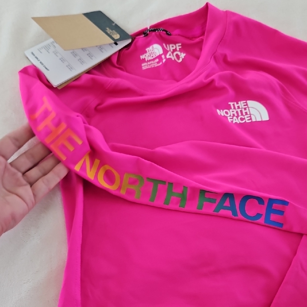 The North Face Vibrant Pink Long Sleeve Sun Tee - Picture 12 of 14